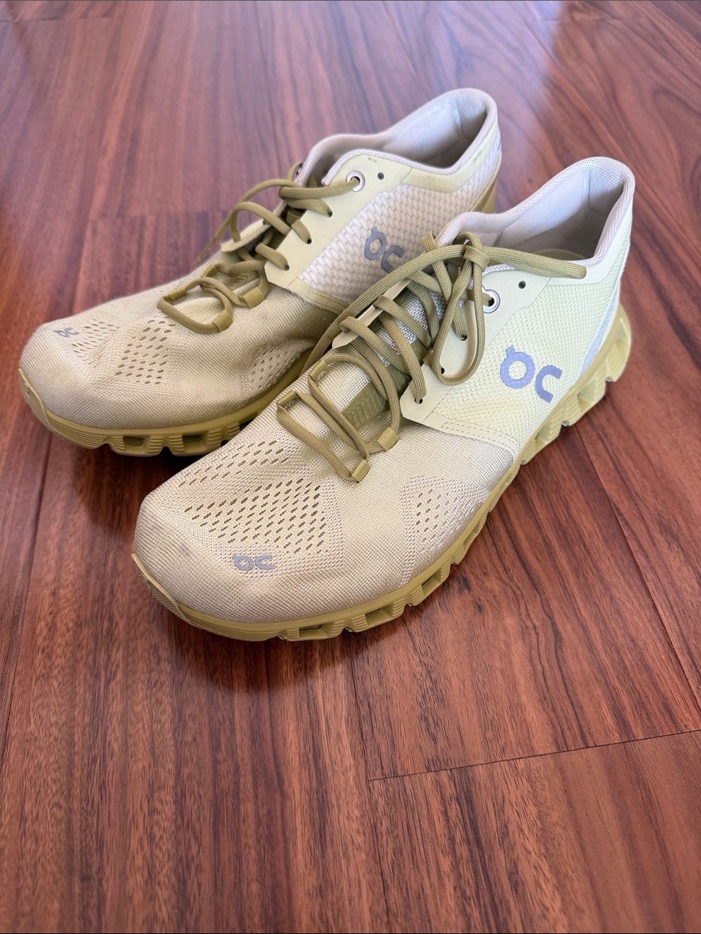 On Running Women’s Olive Green Lightweight Running Shoes